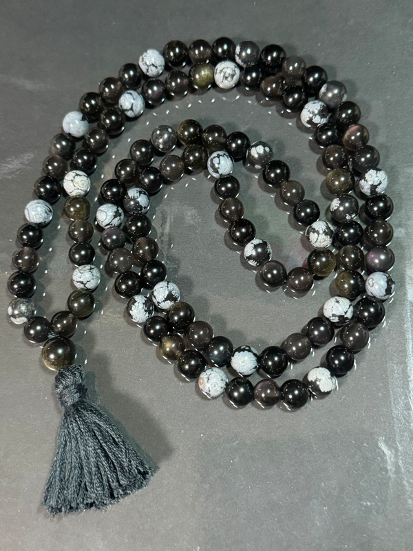 天然石を使ったマーラーネックレス